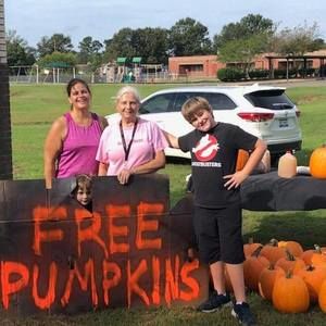 Meet your Posher, Linda